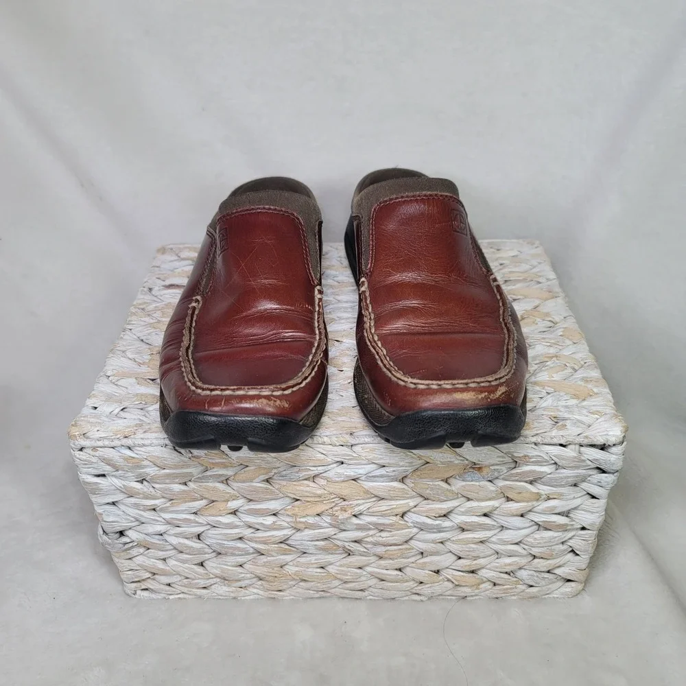 Cole Haan County Retro Air Cushioned Leather Mules Burgandy Minimalist Size 7.5B - Picture 3 of 9